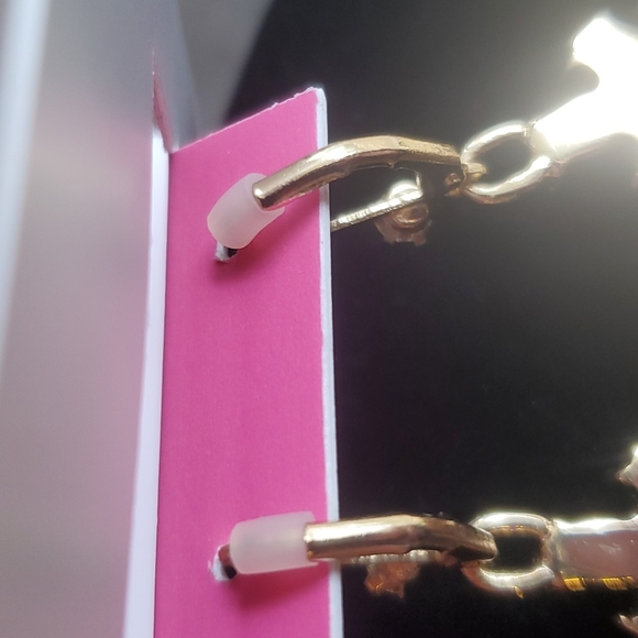 Betsey Johnson Snowflake ❄️ Drop Earrings - Picture 6 of 6